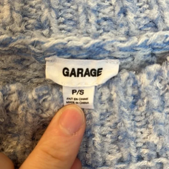 Cropped Sweater - Picture 3 of 3